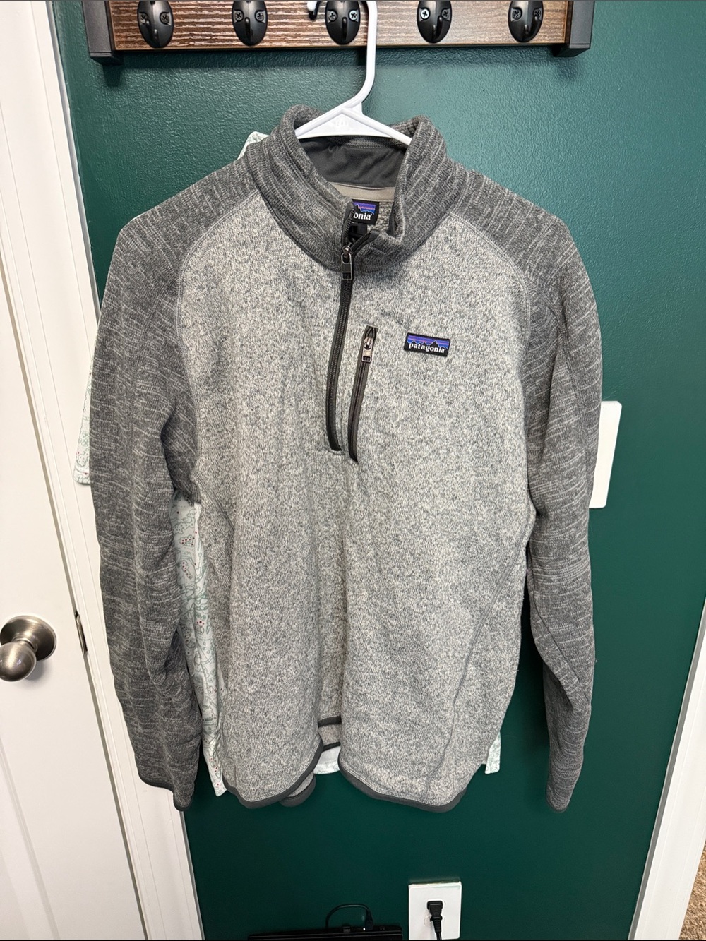 Patagonia Men's Gray Heather Quarter-Zip Pullover